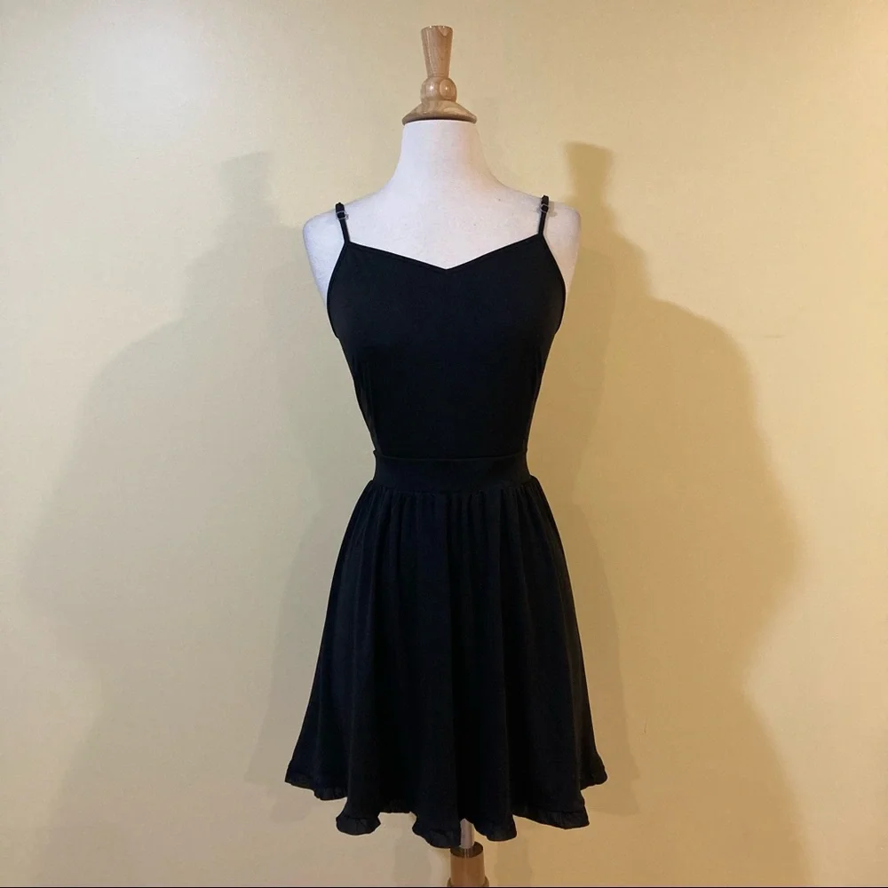 Open Strappy Back Sweetheart Fit and Flare Skater Dress - Picture 3 of 9